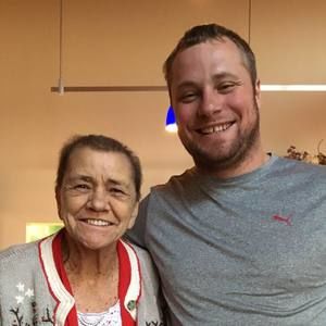 Meet your Posher, Eli